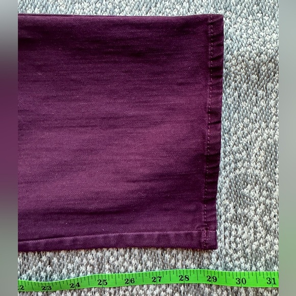 GLORIA VANDERBILT Slimming Effect Rail Straight Leg Jeans - Plum Wine - Size 12 - Picture 10 of 12